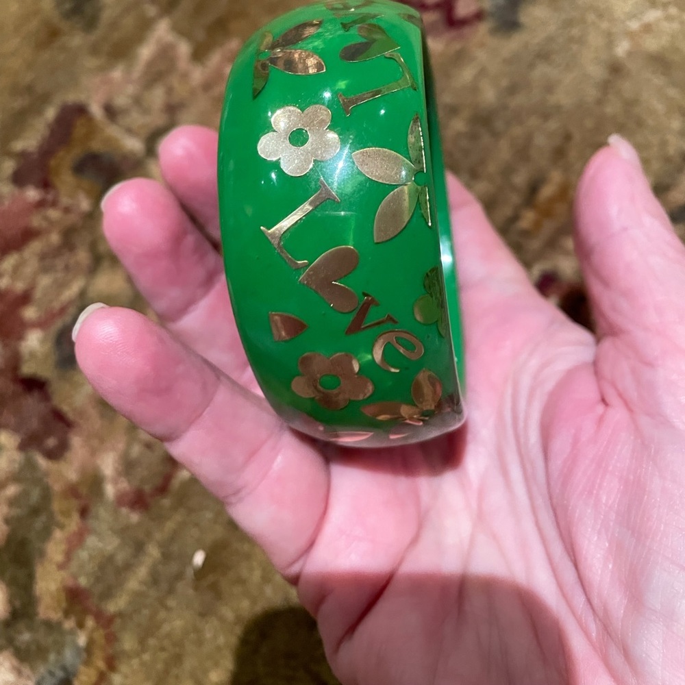 Vintage LOVE inclusion lucite bangle